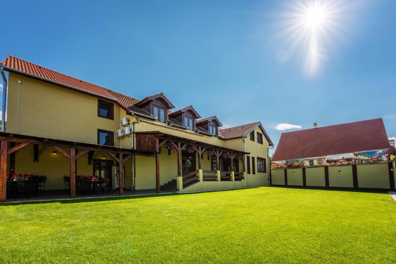Hotel Princessophie Sighisoara Ngoại thất bức ảnh